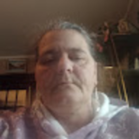 Meet your Posher, Vickie - Picture 1 of 1